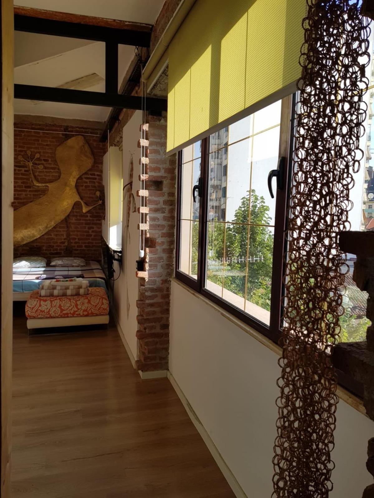 Yes Apartamento Tirana Exterior foto